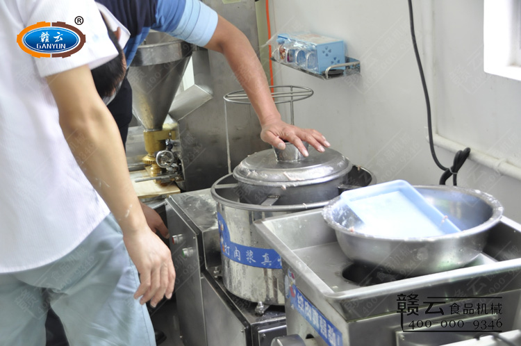 客戶試機體驗-高速肉丸打漿機制肉漿